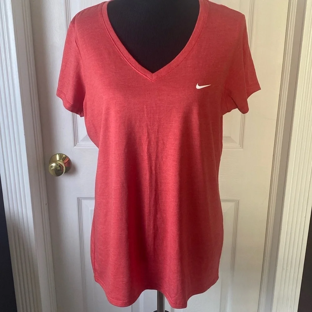 NIKE Women’s V-Neck Red Soft Heather Tee sz XL NWOT